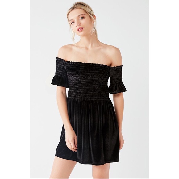 urban outfitters black velvet dress